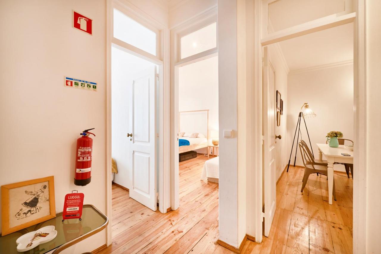 Spacious Bairro Alto Apartment With Courtyard, By Timecooler Lisbon Exterior photo