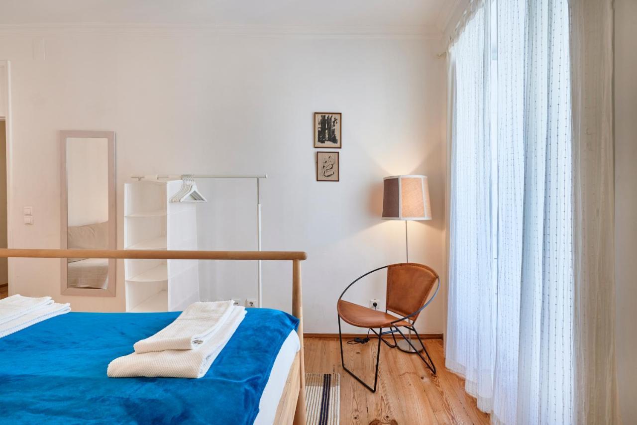 Spacious Bairro Alto Apartment With Courtyard, By Timecooler Lisbon Exterior photo